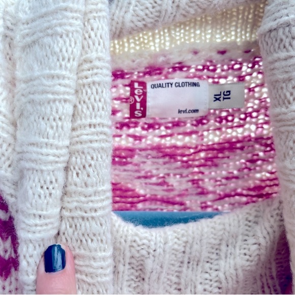 LEVIS Turtle Neck Sweater - Picture 4 of 4